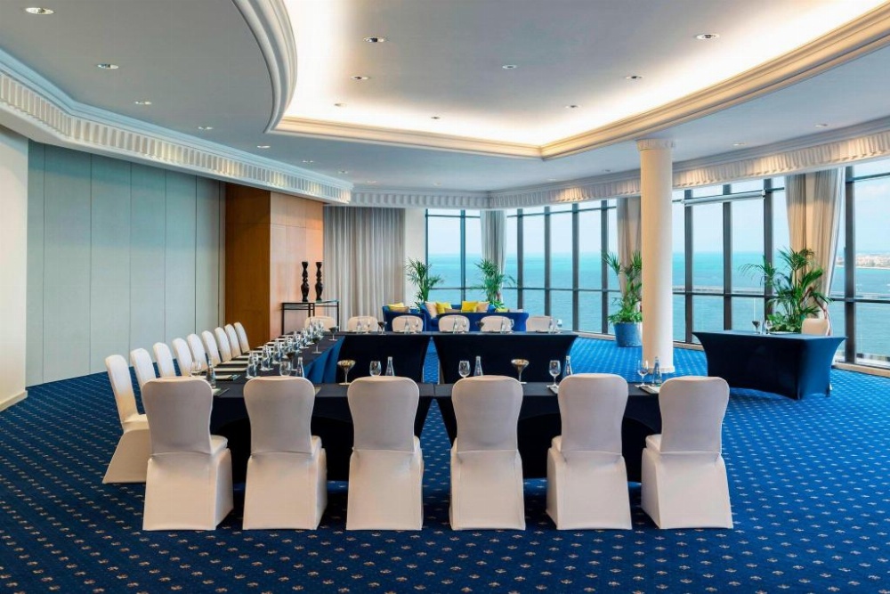 Le Royal Meridien Beach Resort & Spa Image 35